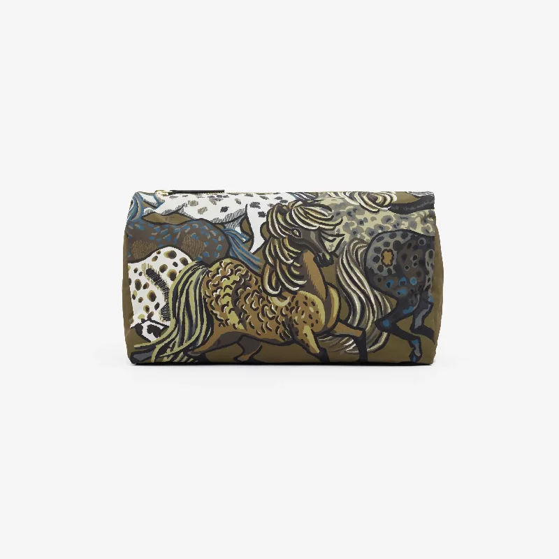 Vintage Bags For Retro And Classic Fashion Lovers INOUI EDITIONS - WESTERN COSMETIC BAG