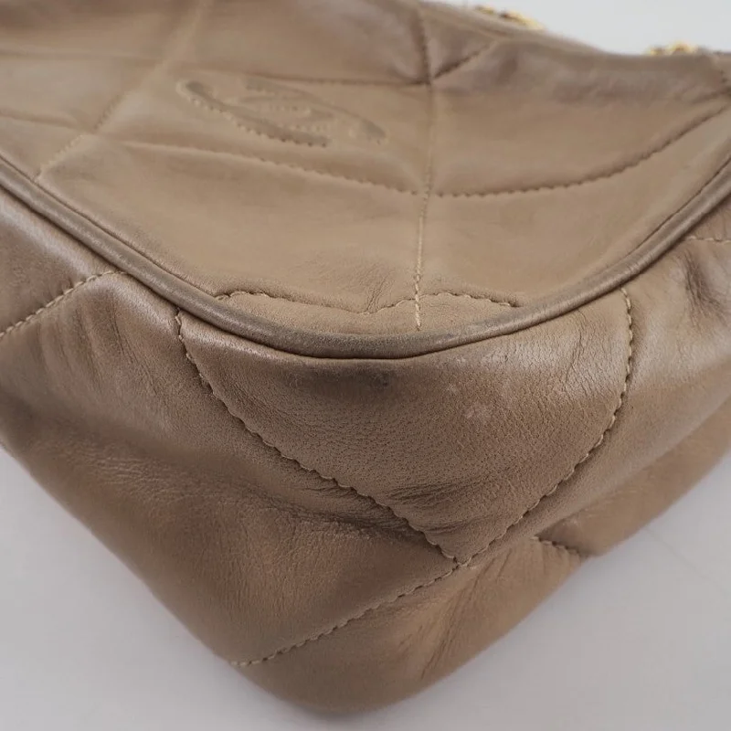Bag For Modern Fashion Chanel Camera  Leather Shoulder Bag (Pre-Owned)